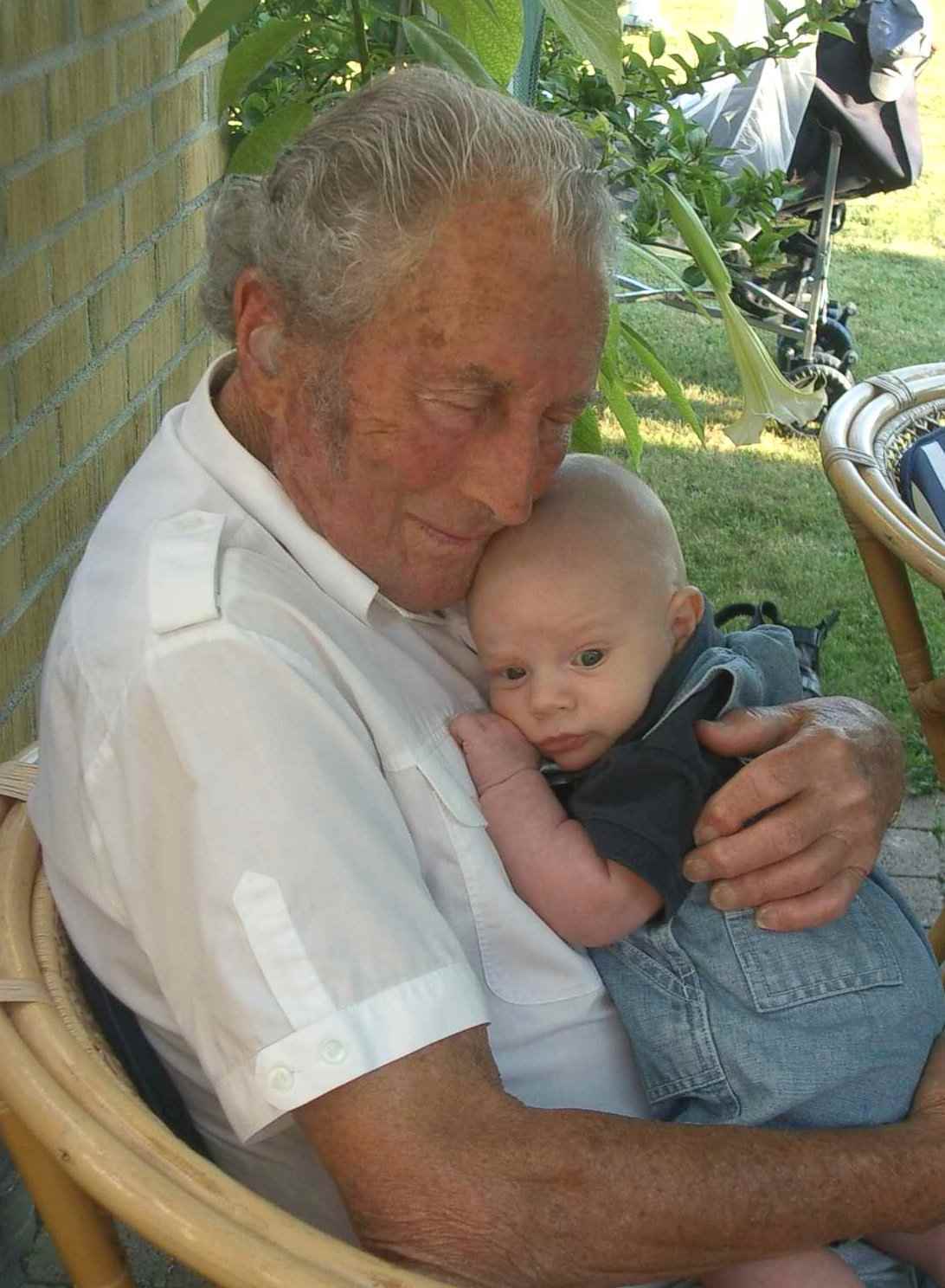 Hugo och farfarsfar